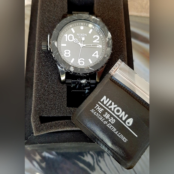 Nixon 38-20 Women's Watch A410 2185 *NWT* - Picture 8 of 12